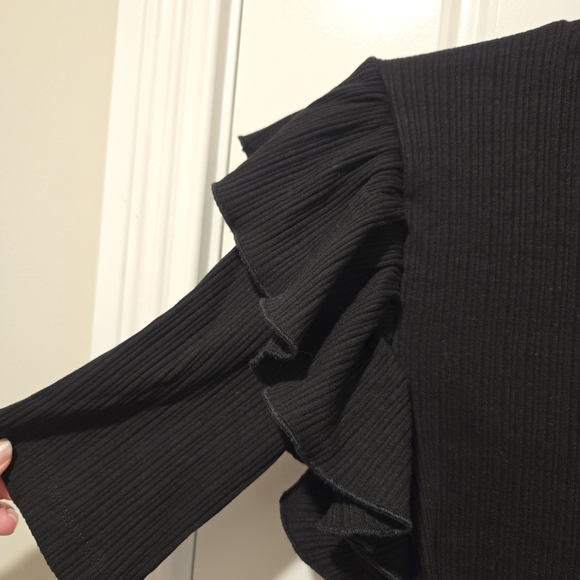 Zara Black Ruffle Short Sleeve Ribbed Blouse Size Medium - Picture 6 of 7